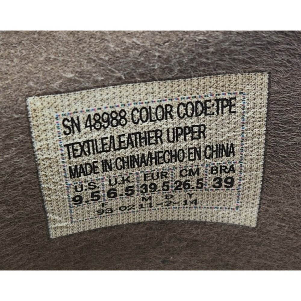 Skechers Women's Size 9.5 Slip On Taupe Leather Casual Comfort Low Top Shoes - Picture 10 of 11